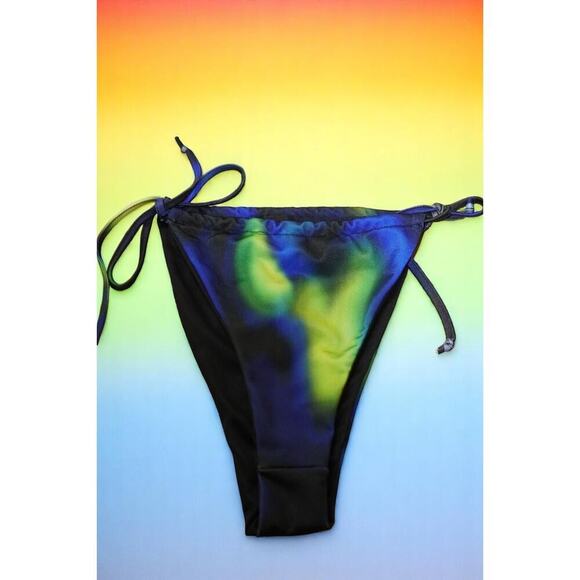 PrettyLittleThing Blue Abstract Tie Side Bikini Bottoms – Size 16 - Picture 1 of 7